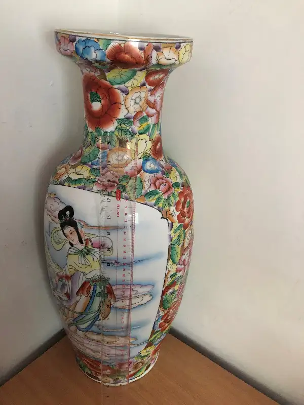Large 24" Chinese porcelain floor vase traditional Chinese in Arts & Collectibles in Winnipeg - Image 11