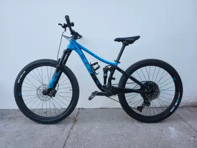 26" Full Suspension Marin Rift Zone Junior, View more