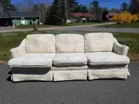 Livingroom couch 