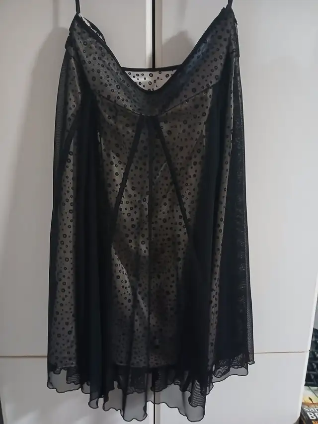 Woman's skirt  size 10628632807658261218