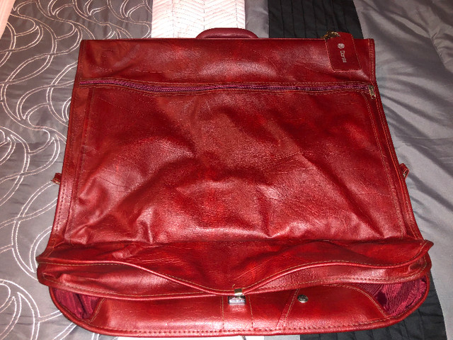 Vintage Dionite Burgundy Garment Bag With Hanger/Straps in Excel in Other in Sunshine Coast - Image 2