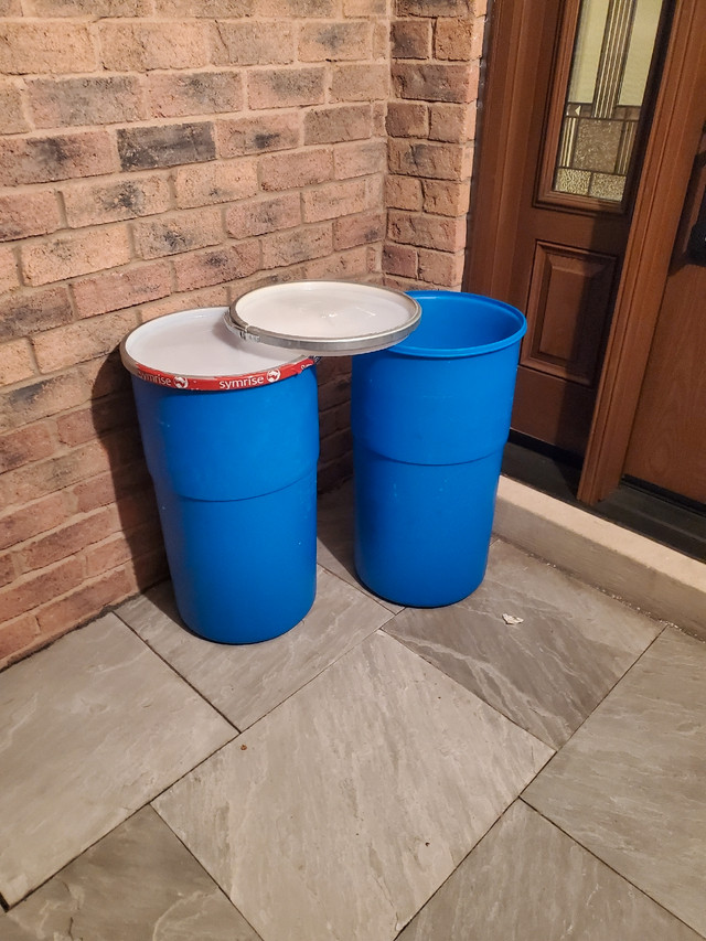 Food Grade Plastic Barrels perfect size for Indoor Storage needs in Storage & Organization in Kitchener / Waterloo