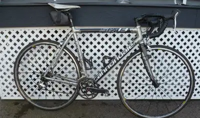 Vélo de route Cannondale modèle 6-13, View more