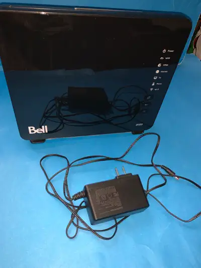 BELL HOME HUB 2000-SAGEMCOM FAST 5250 BLACK MODEM ROUTER WI-FI DUAL BAND GATEWAY in great condition...