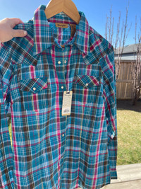 Wrangler shirt brand new 