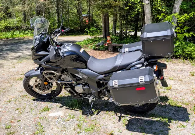 Suzuki V-Strom 650cc adventure motorcycle with cases, mint condi in Street, Cruisers & Choppers in Timmins - Image 2
