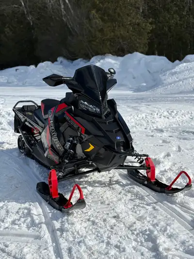 2021 Polaris switchback assault 850 144” track In great shape. 1000 km on brand new engine installed...