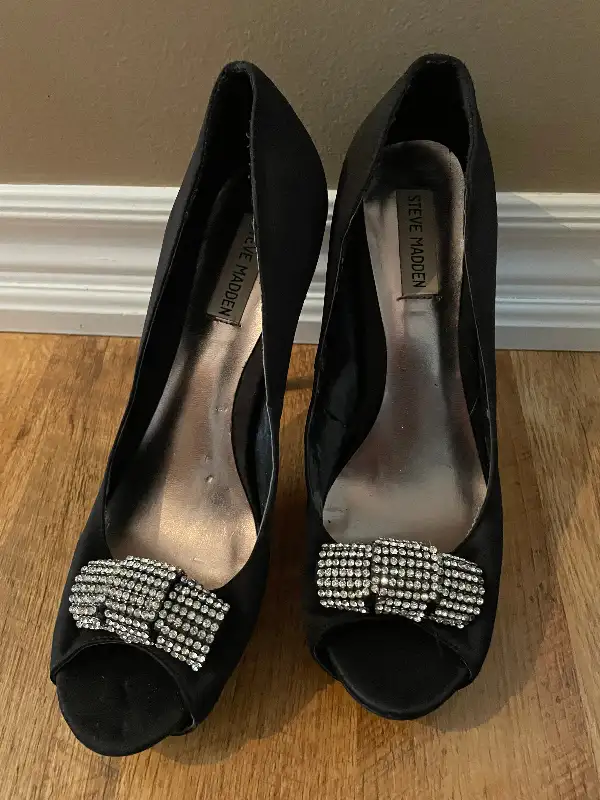 Steve Madden stilettos/heels - size 10 in Women's - Shoes in Oshawa / Durham Region - Image 2