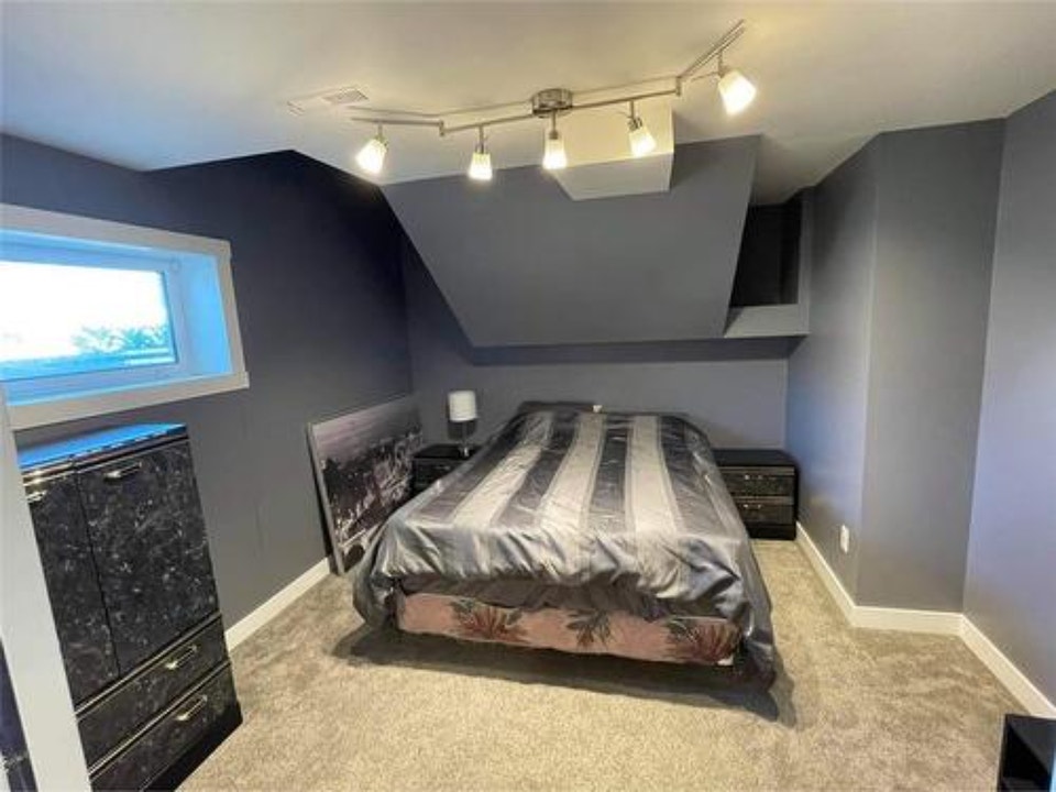 3 bedroom Oakville, Manitoba duplex for rent 4