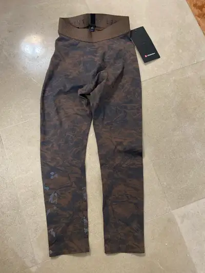 Lululemon XS Leggings Brand new, View more