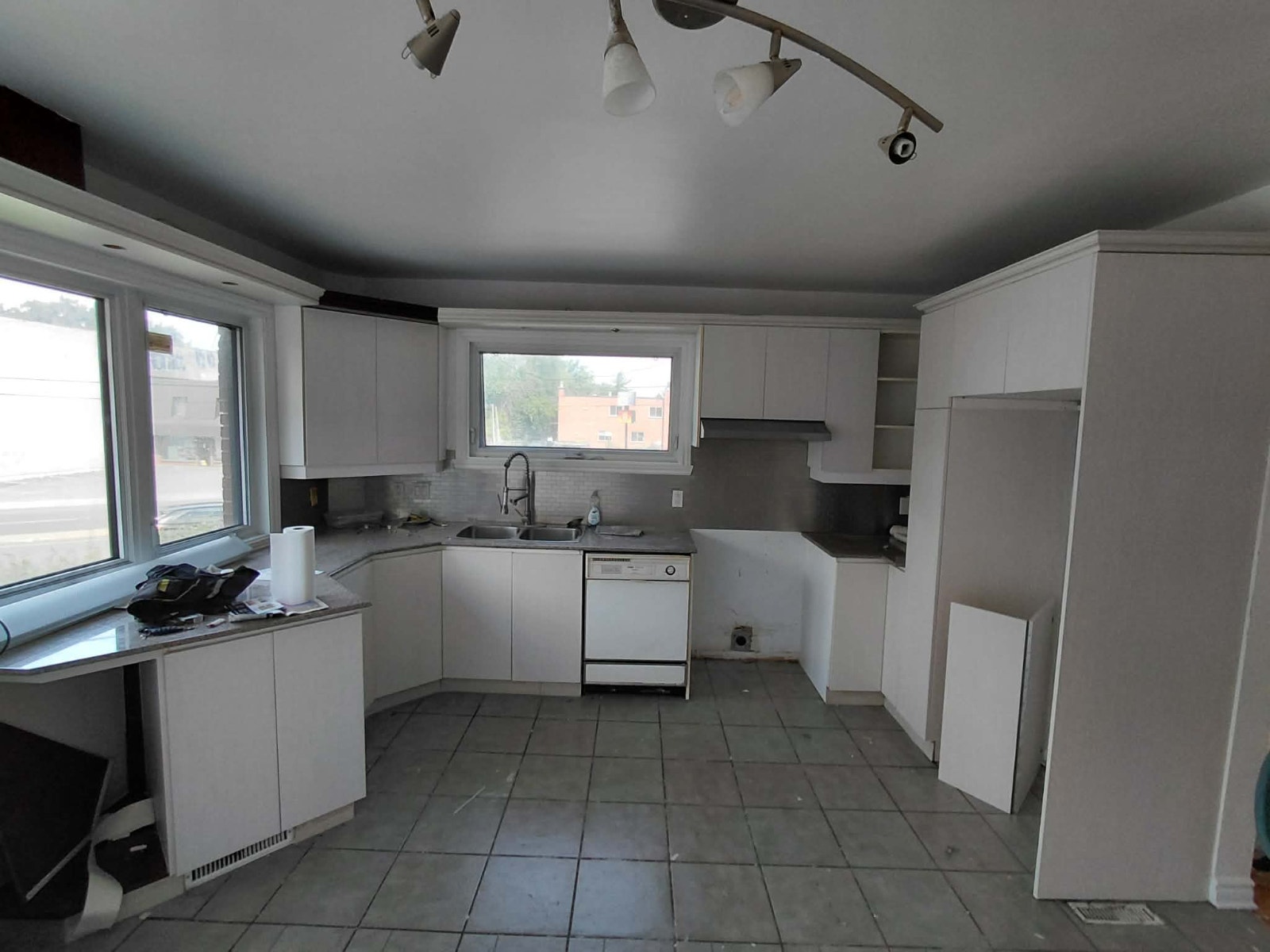 Grand Logement 5 ½ a Montreal-Nord - occupation immediate — photo 1