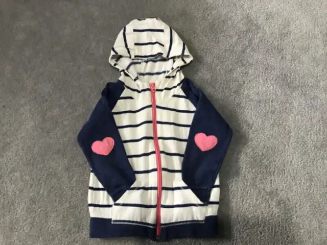 Vêtements variés fille 5 ans, toutes occasions, belle qualité in Kids & Youth in Longueuil / South Shore - Image 5