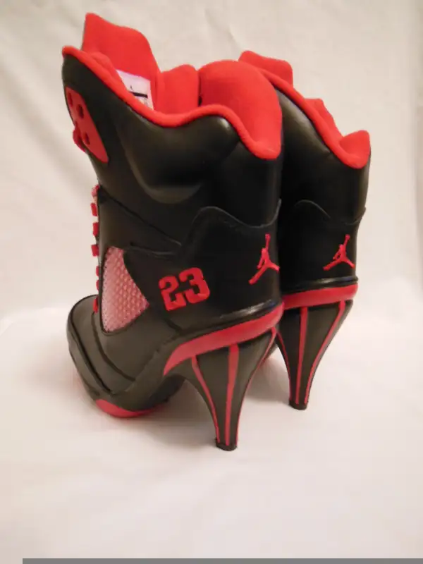 Bottillons JORDAN pour Femme 7 (ou 38) - Neuves !  418-681-1686 in Women's - Shoes in Québec City - Image 6