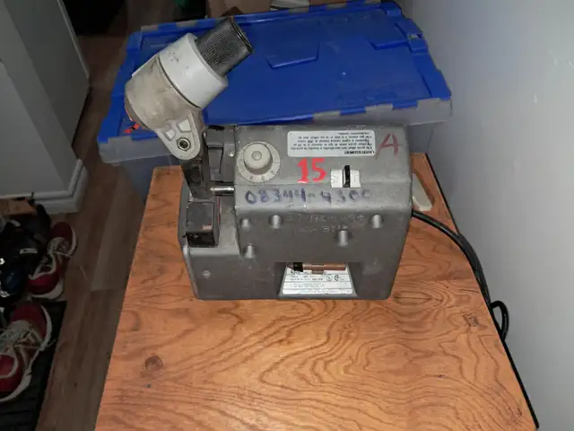 Black and Decker 'Drill Doctor' drill bit sharpener in Power Tools in Ottawa - Image 5