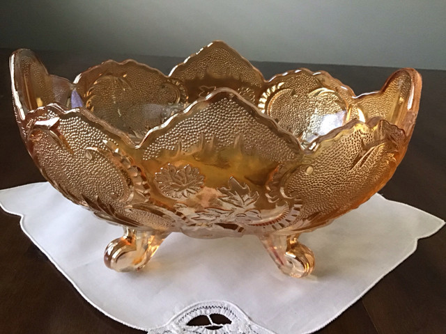 Carnival Glass Bowl in Kitchen & Dining Wares in St. Catharines