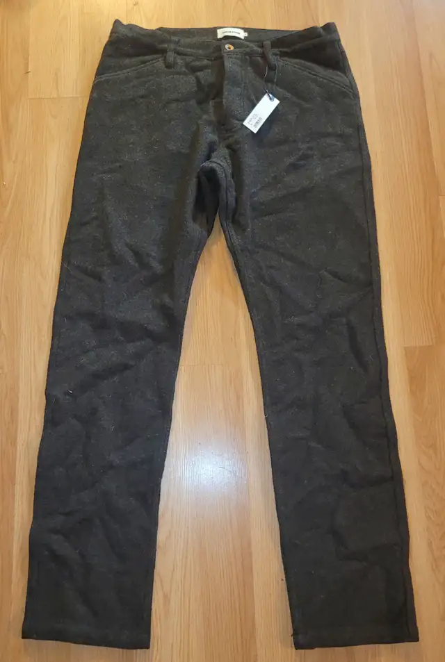 M12 heated camo / Cabelas Upland vest / Taylor stitch wool pants in Men's in Red Deer - Image 9