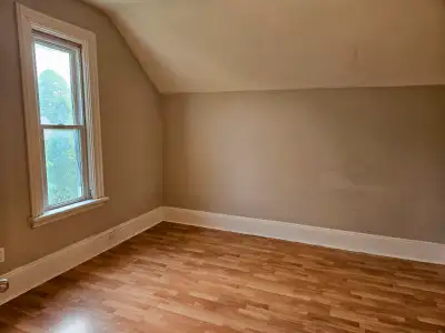 1 bedroom unit in West Galt!