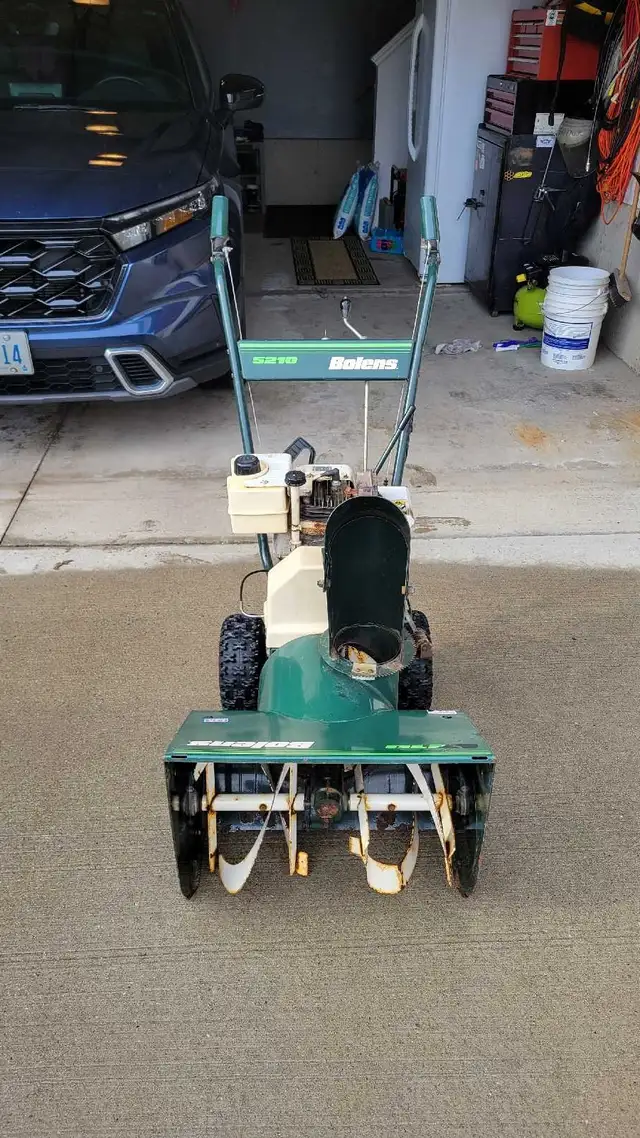 Snowblower  in Snowblowers in Kitchener / Waterloo - Image 4