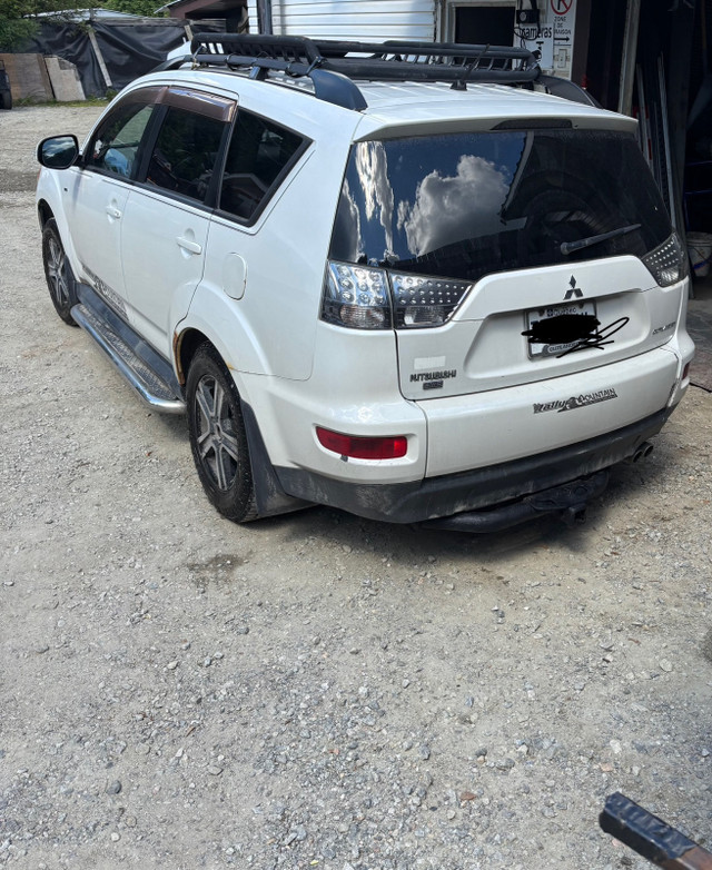 Mitsubishi outlander in Cars & Trucks in Gatineau