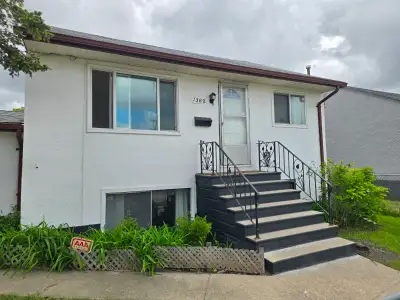 5-Bedroom Bi-Level Income Property | Separate Suites | Winnipeg West 1360 Winnipeg Avenue West, Winn...
