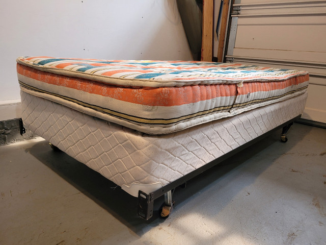 Single Bed - Can Deliver | Beds & Mattresses | St. Albert | Kijiji