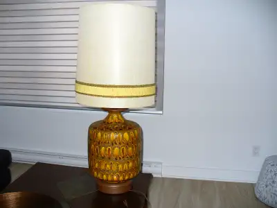 Vintage Table Lamp  Super Decor size works like new., View more