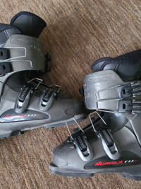 Nordica downhill ski boots size 240 - 245