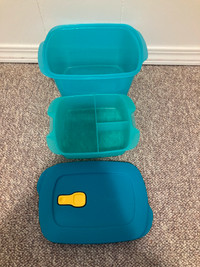 Tupperware Crystalwave Rectangular 2.3 L Container with Vent Lid