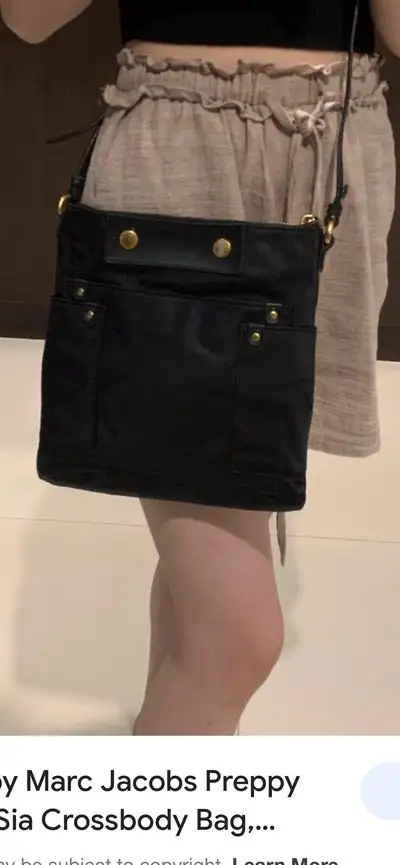 Marc Jacobs Cross Body Bag is in Women's - Bags & Wallets in Mississauga / Peel Region - Image 2