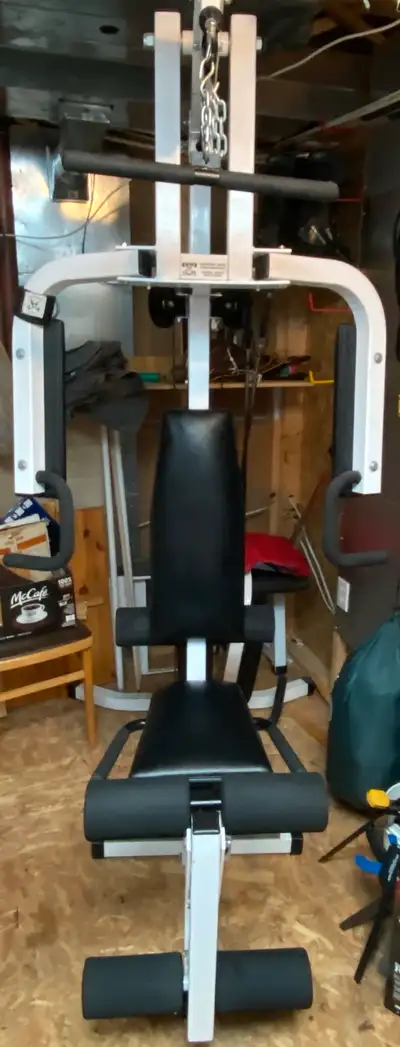3 stations d’exercices de musculation. Northern Lights Fitness., View more