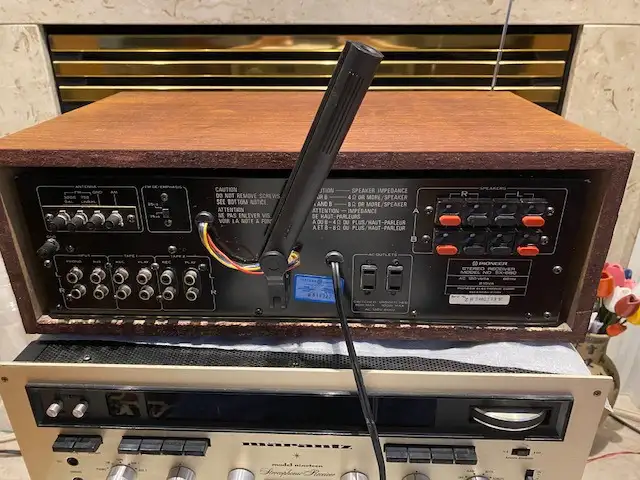 Vintage Pioneer SX-680 AM/FM Stereo Receiver in Stereo Systems & Home Theatre in Markham / York Region - Image 4