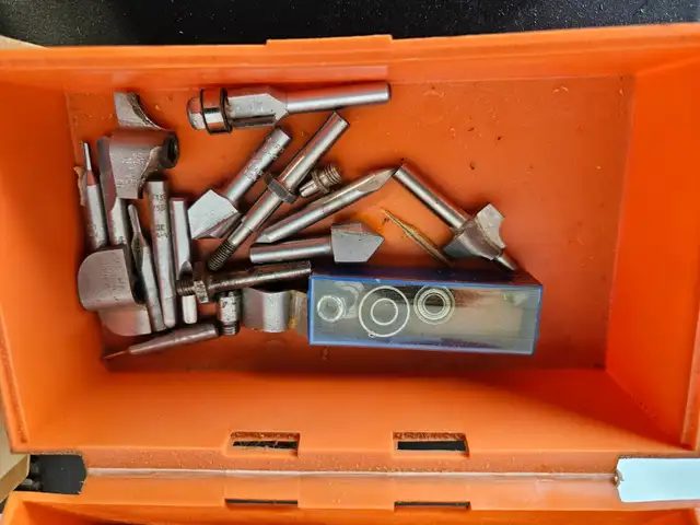 Router + Router Table in Power Tools in St. Catharines - Image 6