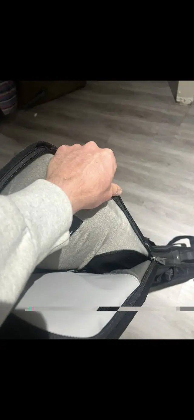 Mono Electric Guitar Case in Other in Kawartha Lakes - Image 5