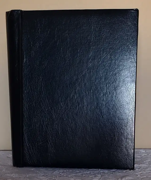 BLACK LEATHER PHOTO ALBUM WITH 9 DOUBLE-SIDED PAGES