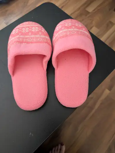 Slippers, Voir plus