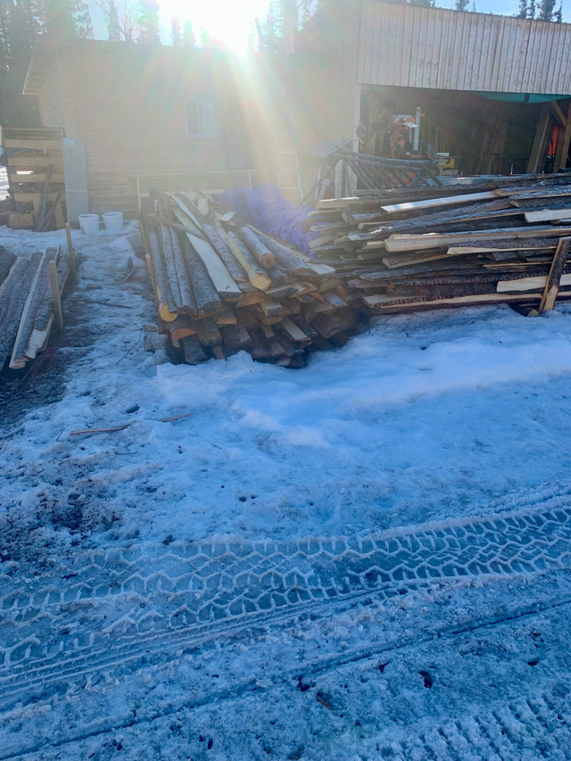 Firewood / slabs (about 1.5 cord) in Fireplace & Firewood in Whitehorse - Image 2