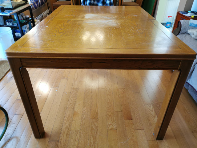 Wooden dining table (w/extensions) in Dining Tables & Sets in Mississauga / Peel Region