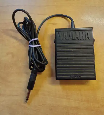 Yamaha FC5 Foot-Switch Style Sustain Pedal, View more