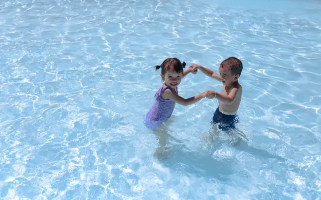 private swimming lessons in YOUR pool 470040989119303680