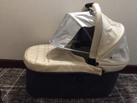 UPPABABY Bassinet with UV Screen front and rear nets like new