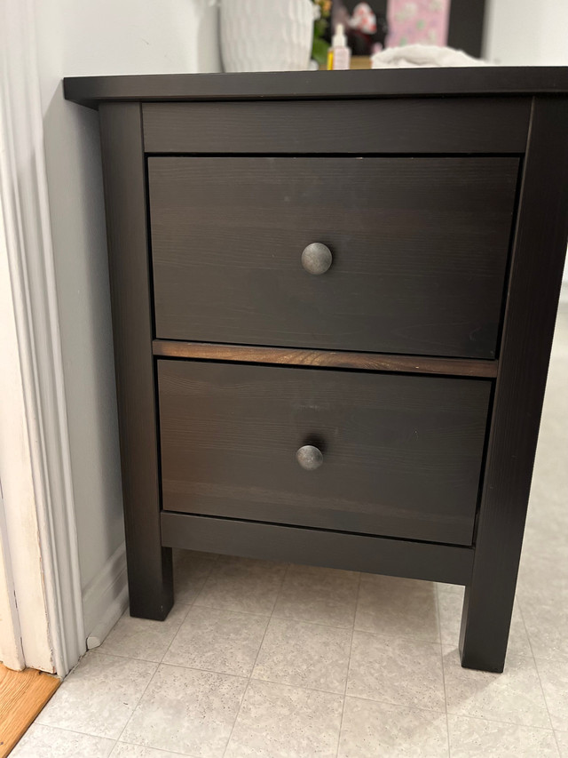 Nightstand  dans Commodes et armoires  à Laval/Rive Nord - Image 2