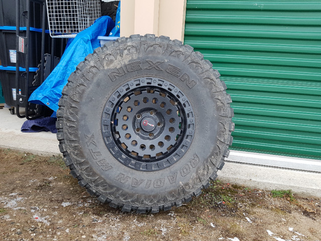 37x12.5x17 MT tires and wheels for Jeep in Tires & Rims in Barrie