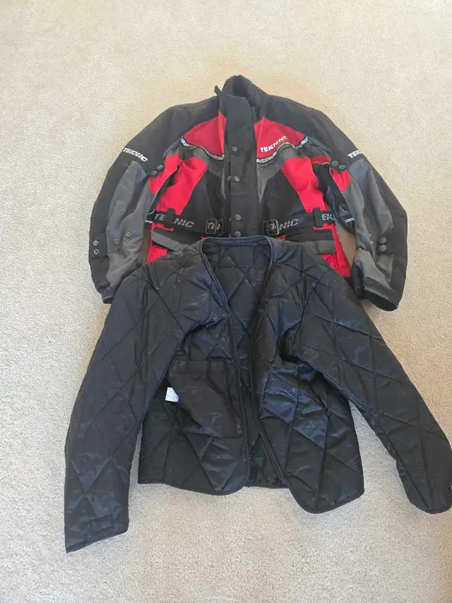 Motorcycle jacket in Men's in Medicine Hat - Image 2