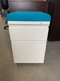 Files/ BF mobile drawers $50/excellent condition / white color