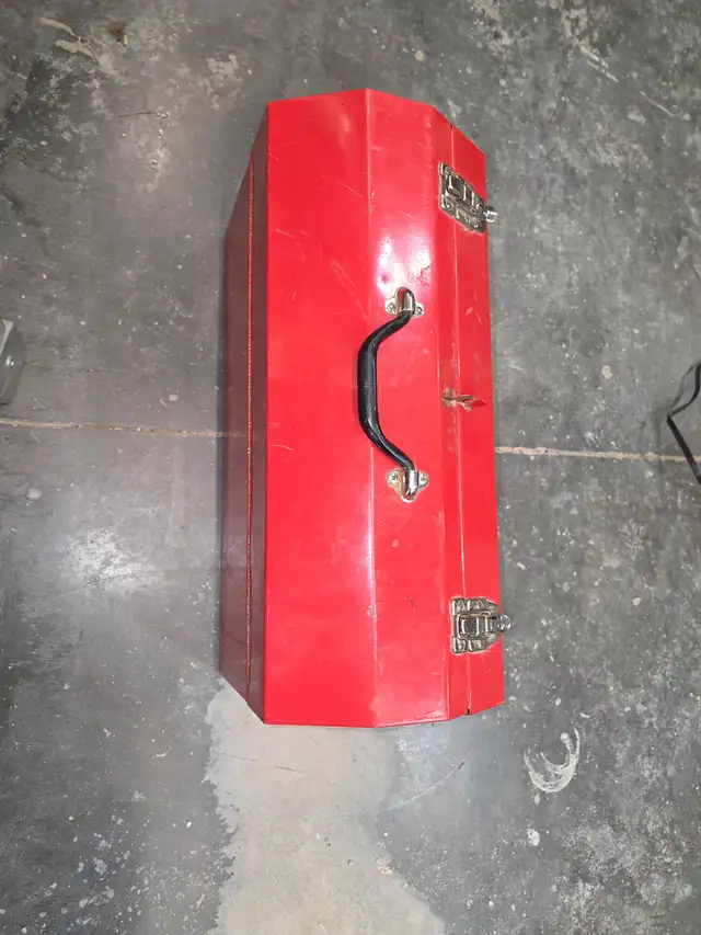 Madtercraft hip roof toolbox549769184197355521
