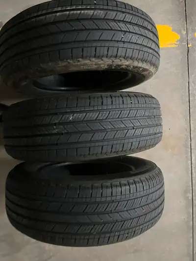 225/65/17 Michelin Primacy A/S Tires Set of 3. Bought January 2024, 15000 km 150$ each, 399$ for the...