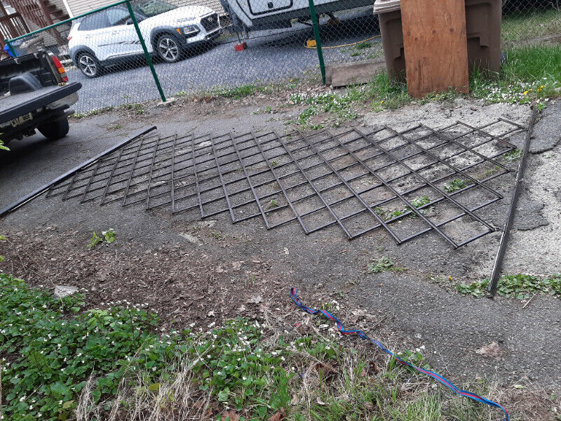 ( VENDU) BARRIÈRE GRILLAGE MÉTAL SÉCURITÉ MAGASIN KIOSQUE 15 X 6