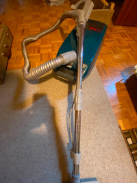 Kenmore cannister vacuum cleaner