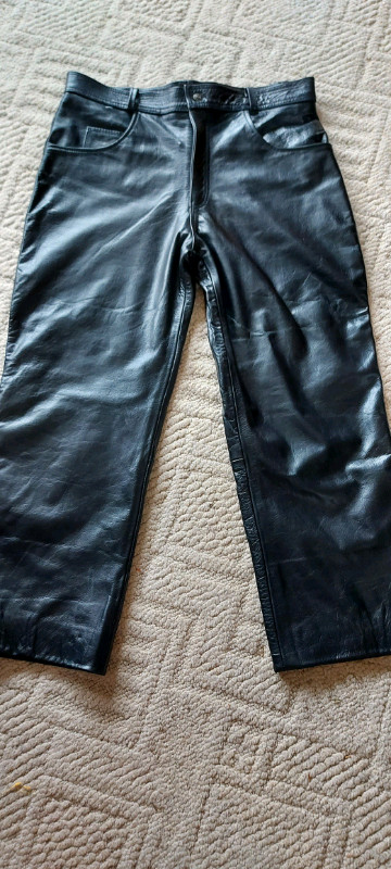 BRAND NEW Leather Motorcycle Pants
Size 38 in Men's in Thunder Bay - Image 4