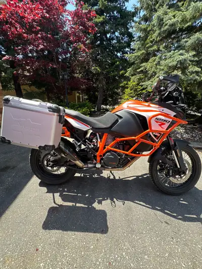 2018 KTM Super Aventure R Original owner Brand new Michelin Anakee Adventure front and back, also ha...